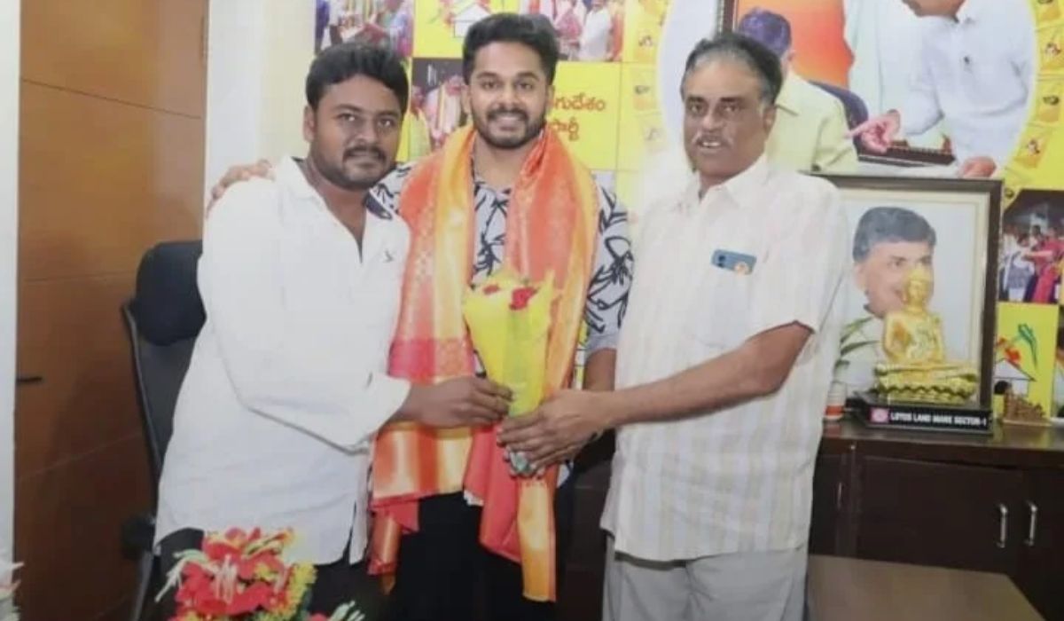 బోండా సిద్ధార్థకు మేయర్ అవకాశం కల్పించాలి