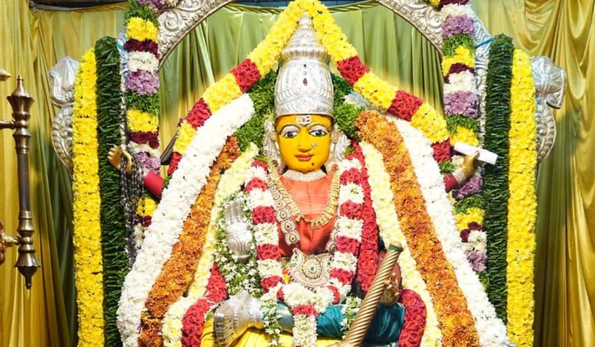వైభవంగా వాసవి అమ్మవారి దసరా ఉత్సవాలు